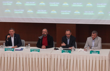 Eğitim İşleri Başkanlığımızdan "Ana Dilimi Seçiyorum" paneli: Dil hakkı ana sütü gibi helaldir